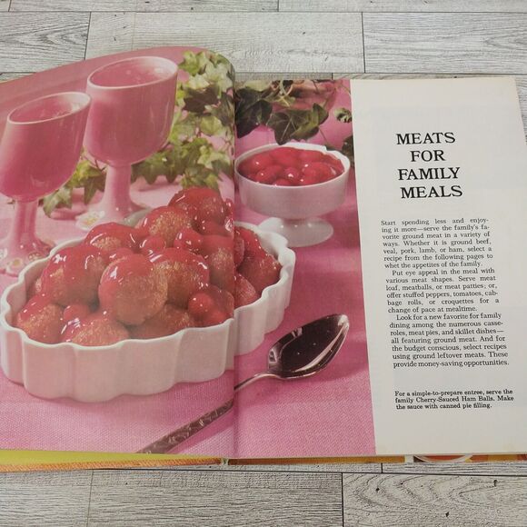 GROUND MEAT COOK BOOK - Vtg 1969 - Better Homes and Gardens - Hardcover Cookbook - Picture 2 of 16